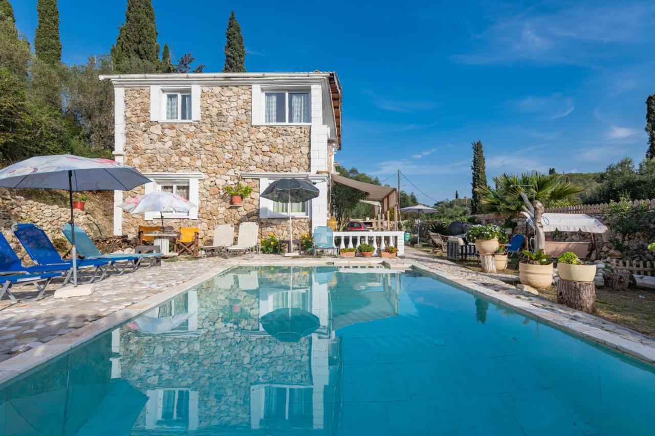 Stelios Stone House Sinarades Villa Kouramádes Eksteriør billede