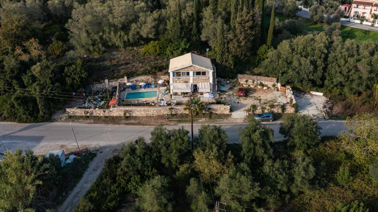 Stelios Stone House Sinarades Villa Kouramádes Eksteriør billede